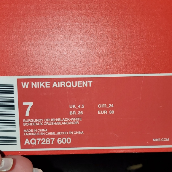 Women's Burgundy Nike Airquent Sneaker Size 7 - Picture 3 of 4